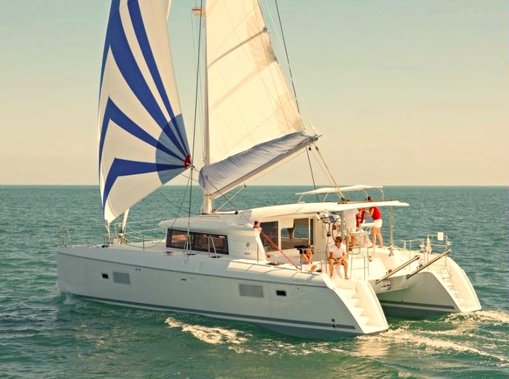 Giro In Catamarano Al Tramonto Nel Golfo Di Alghero Con Aperitivo E