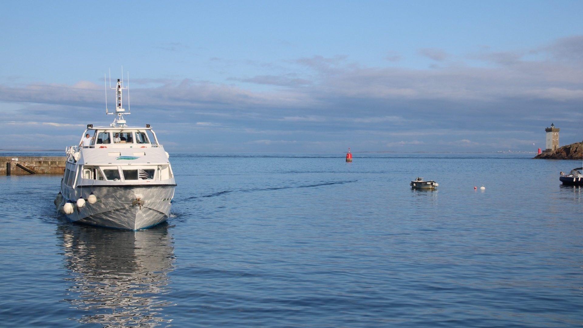 Eines der Shuttle-Boote von Finist'mer Compagnie Maritime.