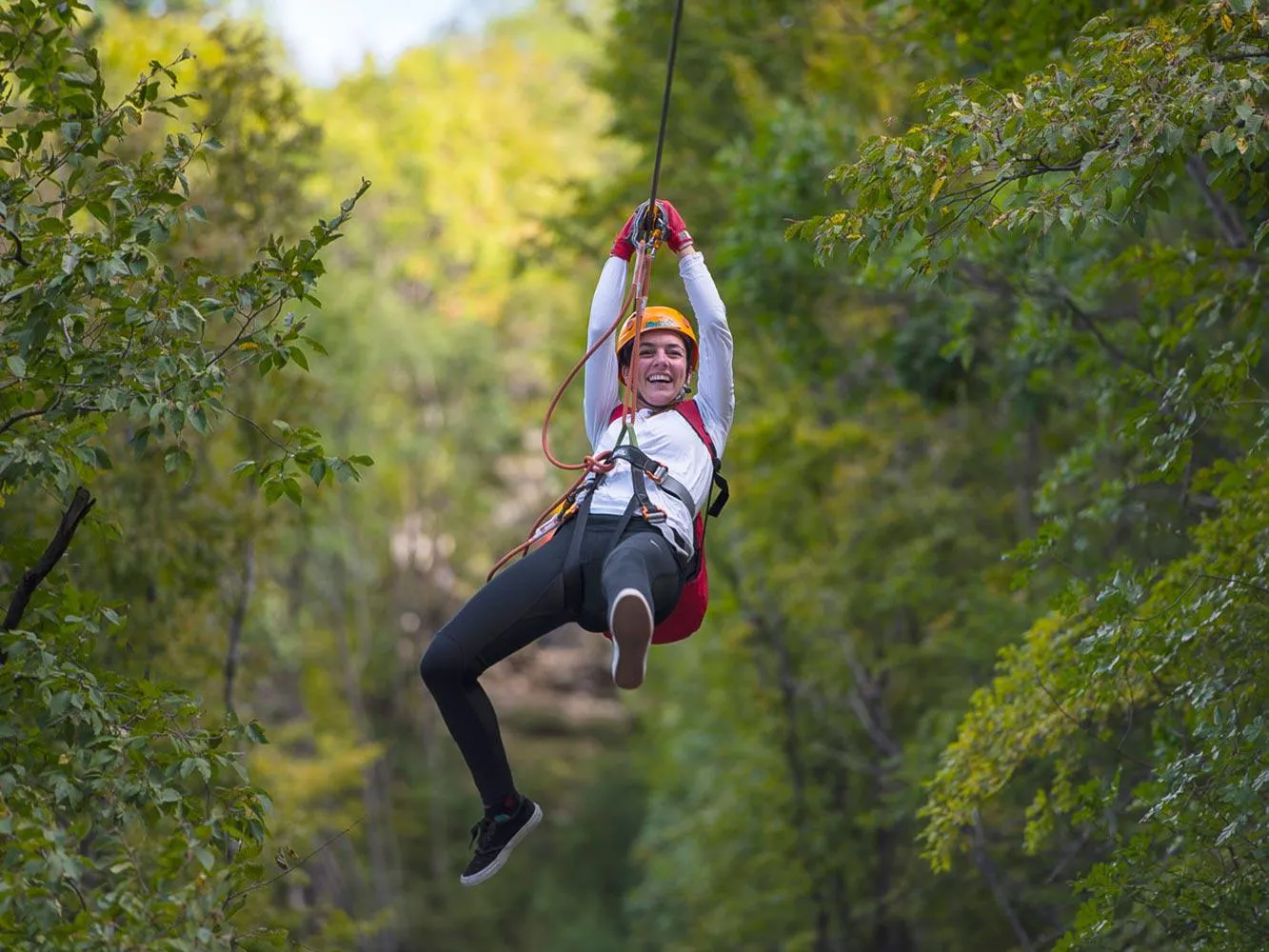 4-min Beautiful landscapes showcasing mountains and sea, where the experiences of Zipline Omiš Croatia are taking place.