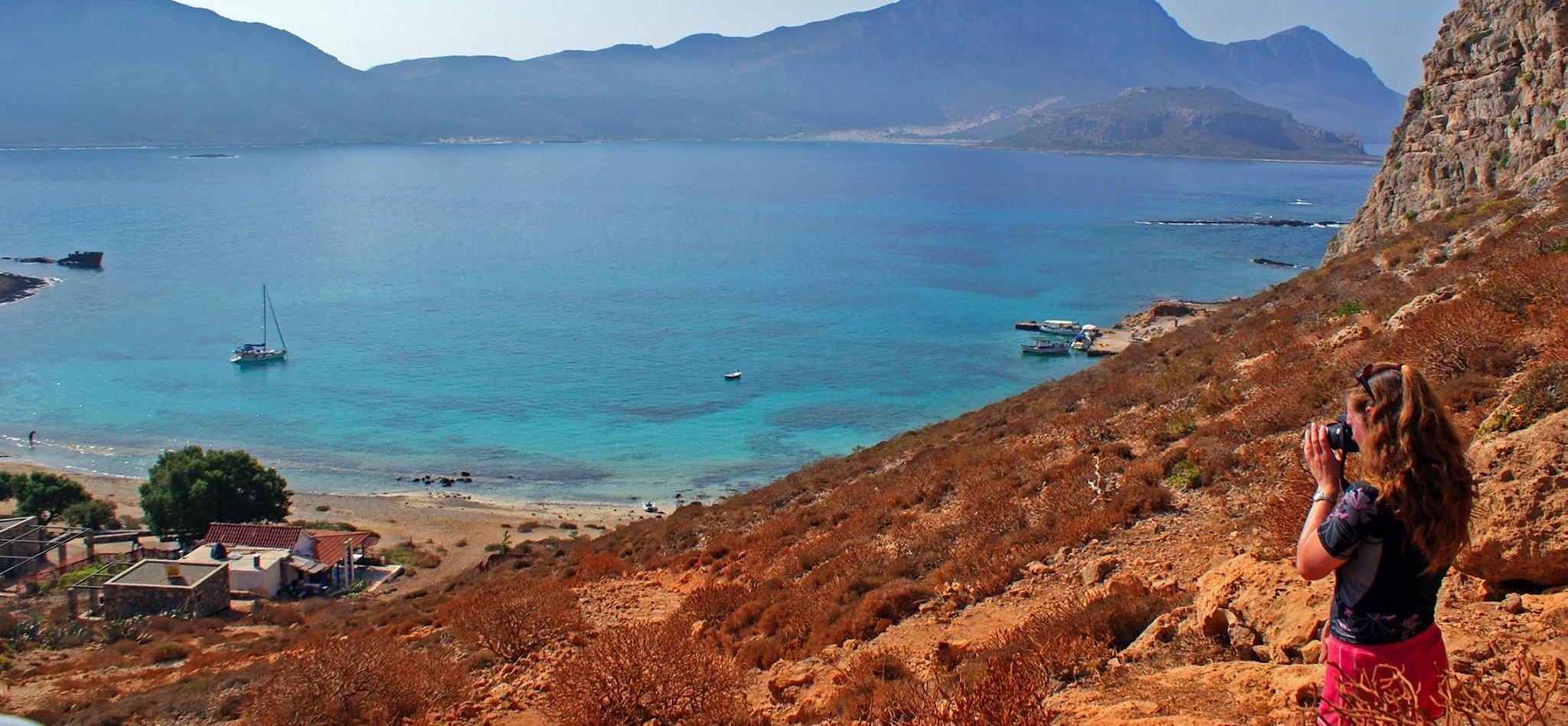 Vue sur une plage, en face de Gramvousa, que vous découvrirez lors de la croisière avec Falasarna Private Cruises.