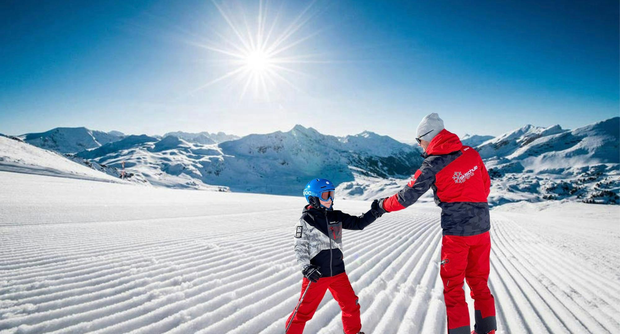 4BBA8453-FEB5-4114-81E1-2C9CD2B25C70 Beeindruckende Landschaften mit Bergen und Meer, wo Aktivitäten von Skischule Arena Zell am Ziller stattfinden.