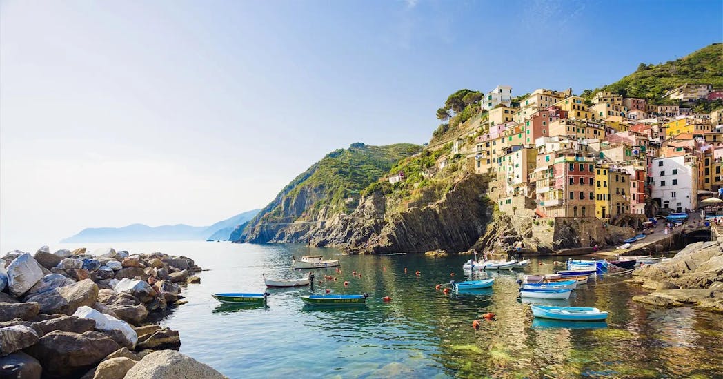 View of the Ligurian coast you can admire with a boat trip with 5 Terre Boat Experience.