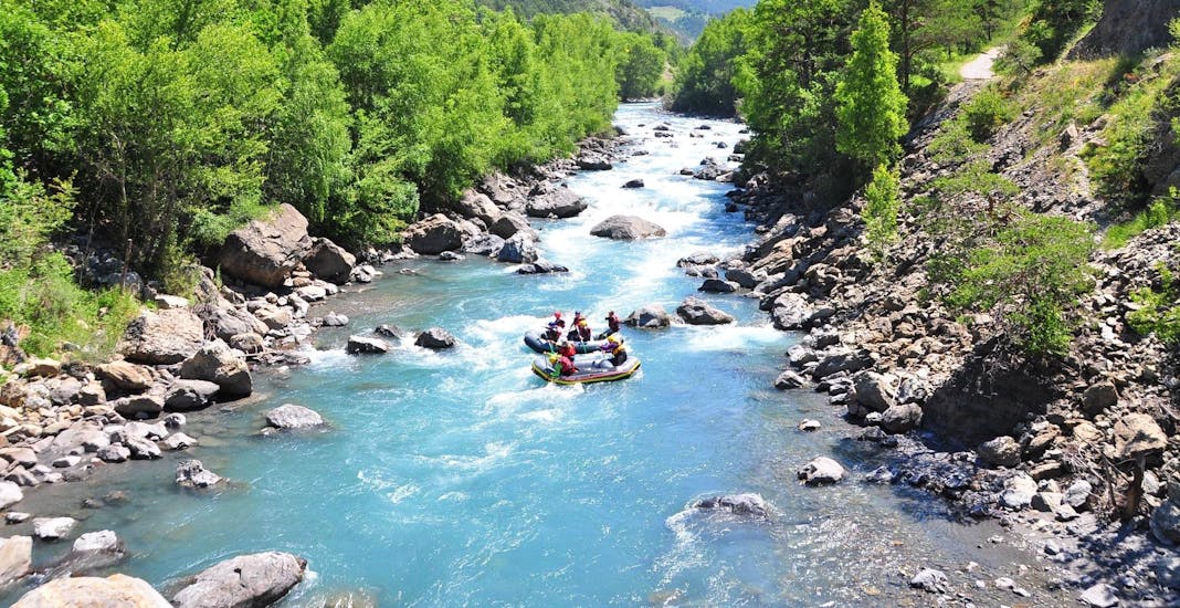 View of the Ubaye River in the Southern Alps, where people can do rafting tours with Anaconda Rafting.