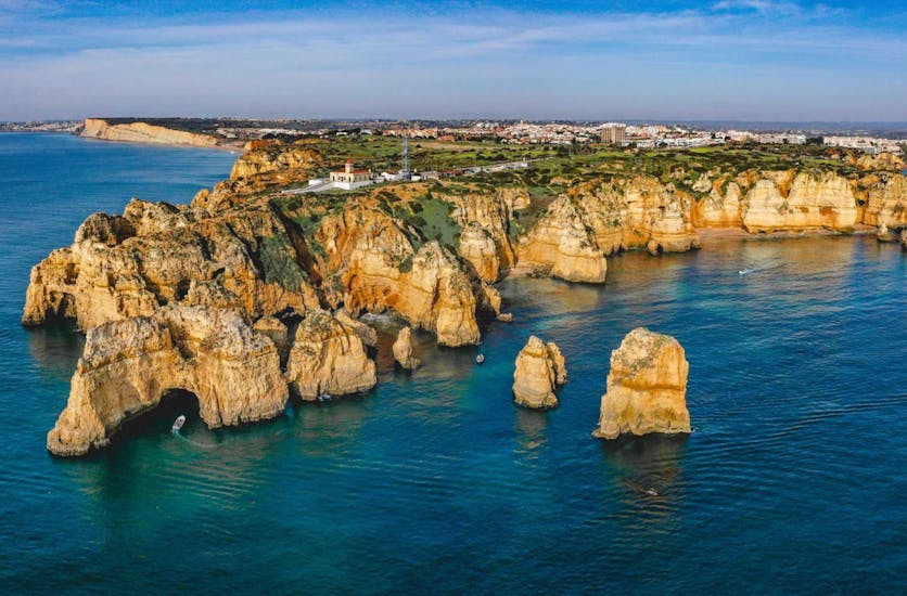 Aerial view of coastline Portugal's, ideal for scuba diving with WeDive Lagos.
