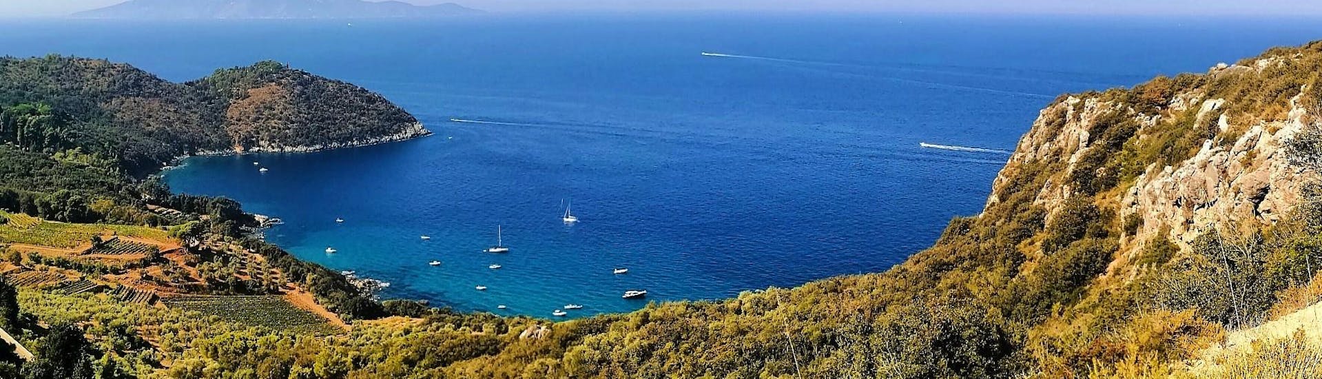 Photo of the wonderful landscape of Monte Argentario during a trip with Bike & Boat Argentario.