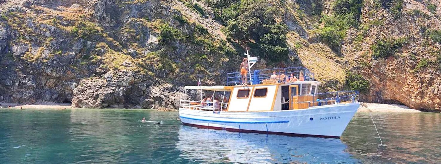 Picture of the boat used by Boat Tours Opatija.
