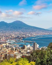 Paseos en barco Naples Shutterstock