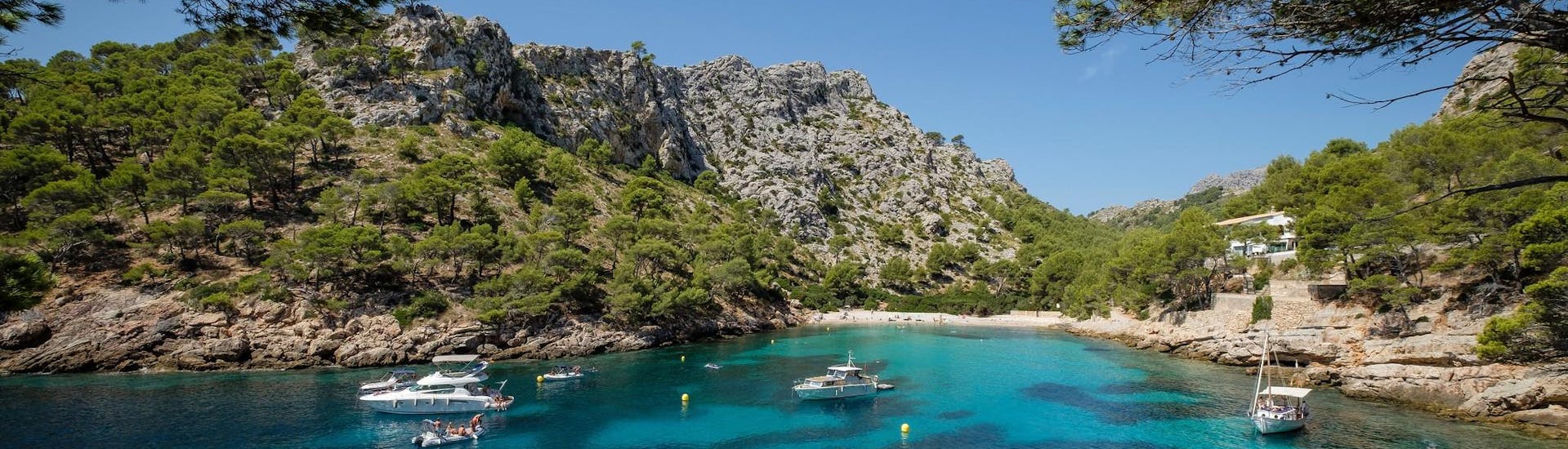 The Cala Murta beach, a wonderful place easy reachable with a boat trip.