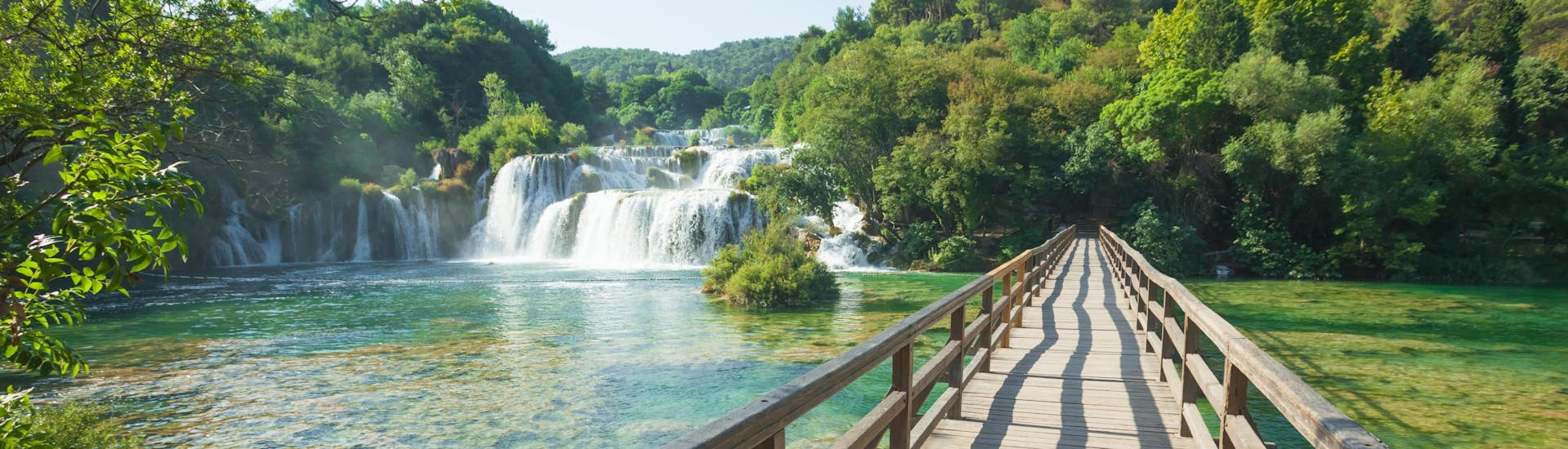 Bild der berühmten Wasserfälle des Krka-Nationalparks in Kroatien.