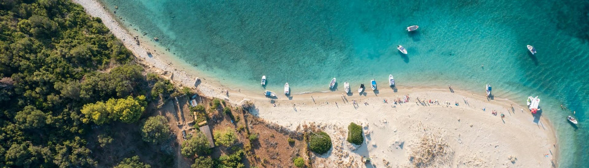 View over the Marathonisi Beach, a beautiful location that you can visit on a boat trip in Zakynthos.