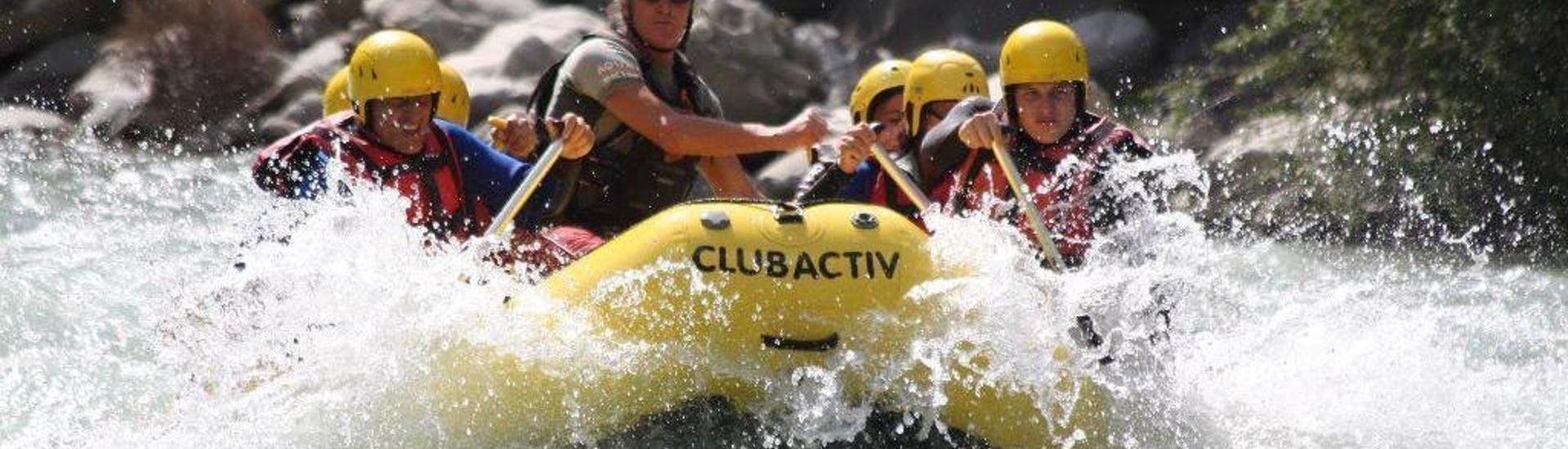 A group during their Rafting Tour with Club Active in Campo Tures. 