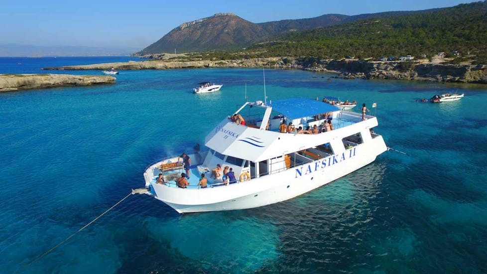 Paseo en barco a la Laguna Azul con Cyprus Mini Cruises