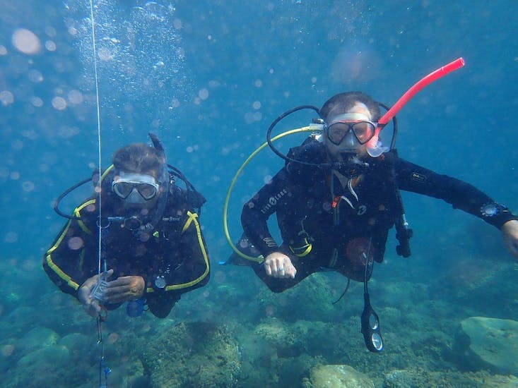 Two divers during a course at Dive Club Kassandra. 