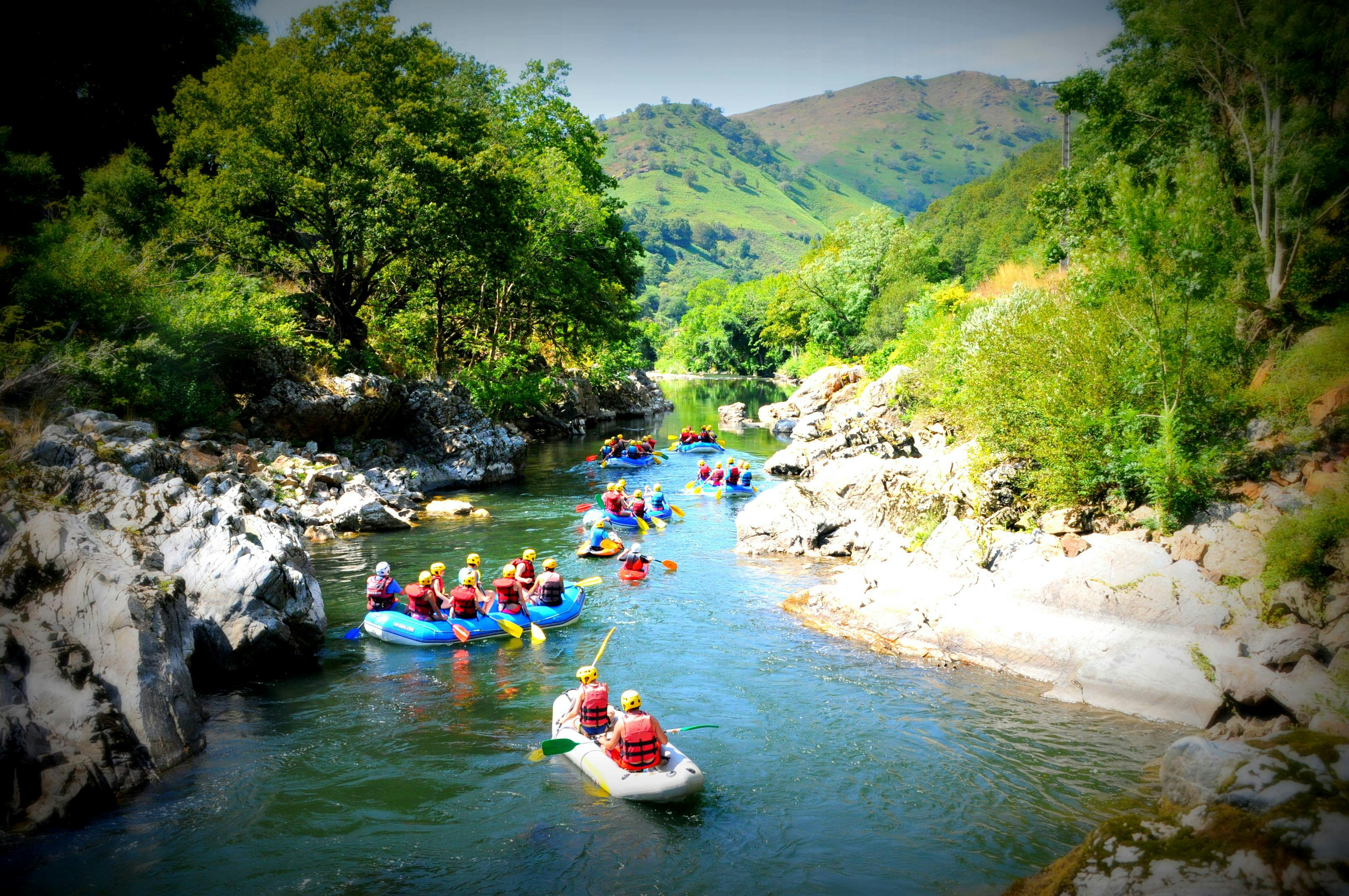 DSC_2094 Prachtige landschappen met bergen en zee, waar de ervaringen van Ur Bizia plaatsvinden.