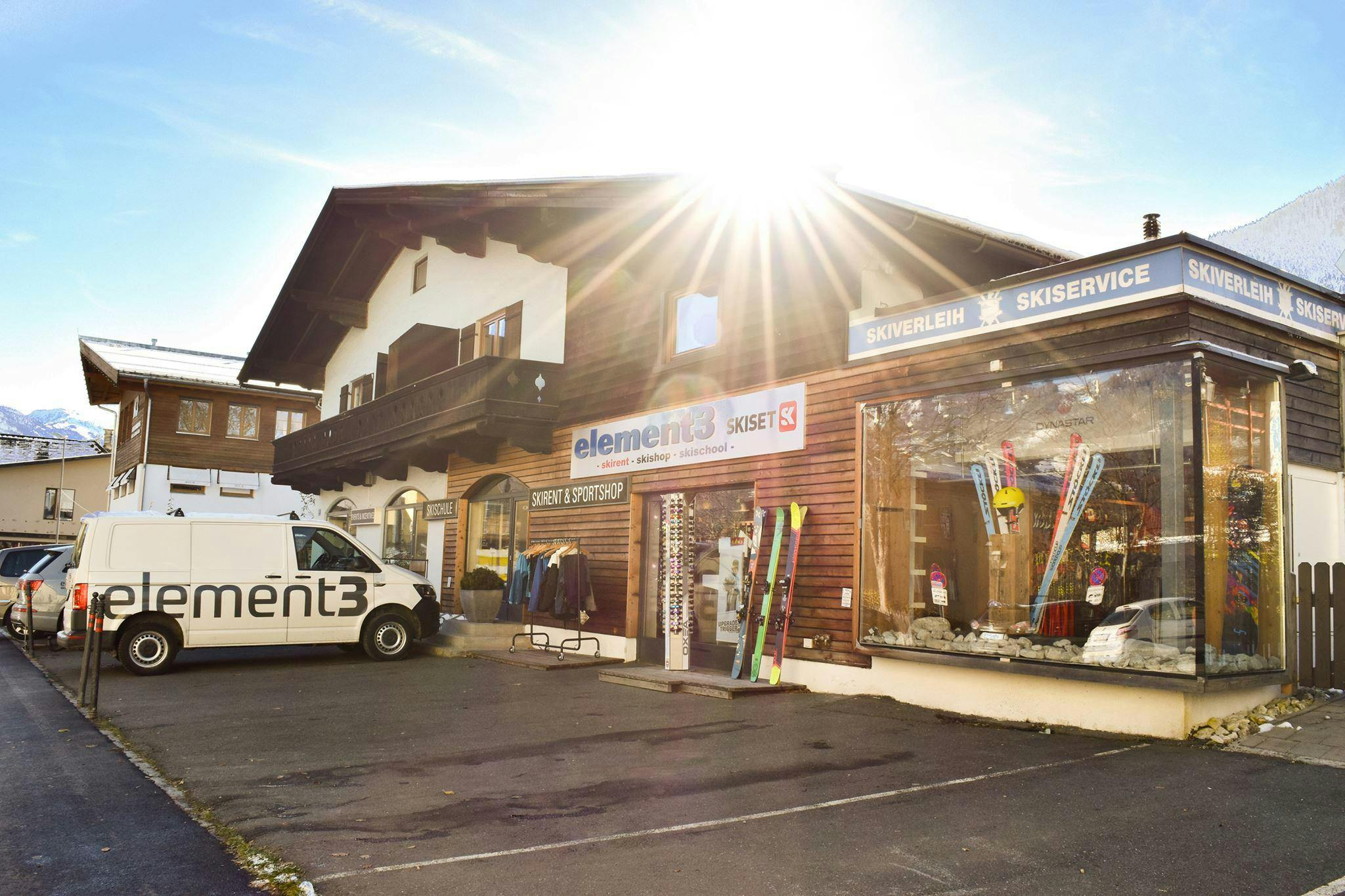 element-3-sportshop-kitzbuehel-hero Paisajes impresionantes de montaña y mar, donde tienen lugar las experiencias de Element3 Sportshop Kitzbühel.