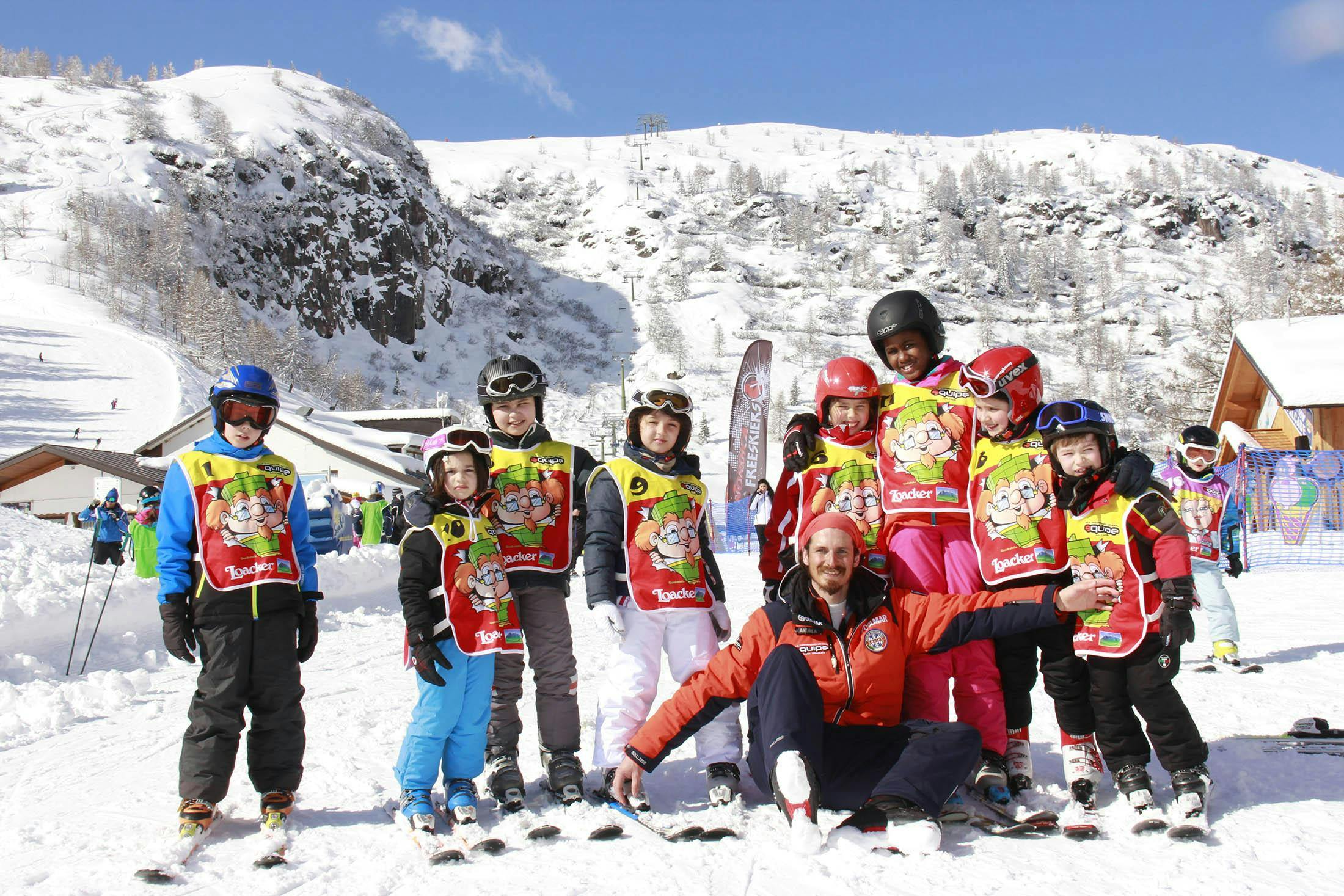 equipe4 Beautiful landscapes showcasing mountains and sea, where the experiences of Scuola di Sci Equipe Falcade are taking place.