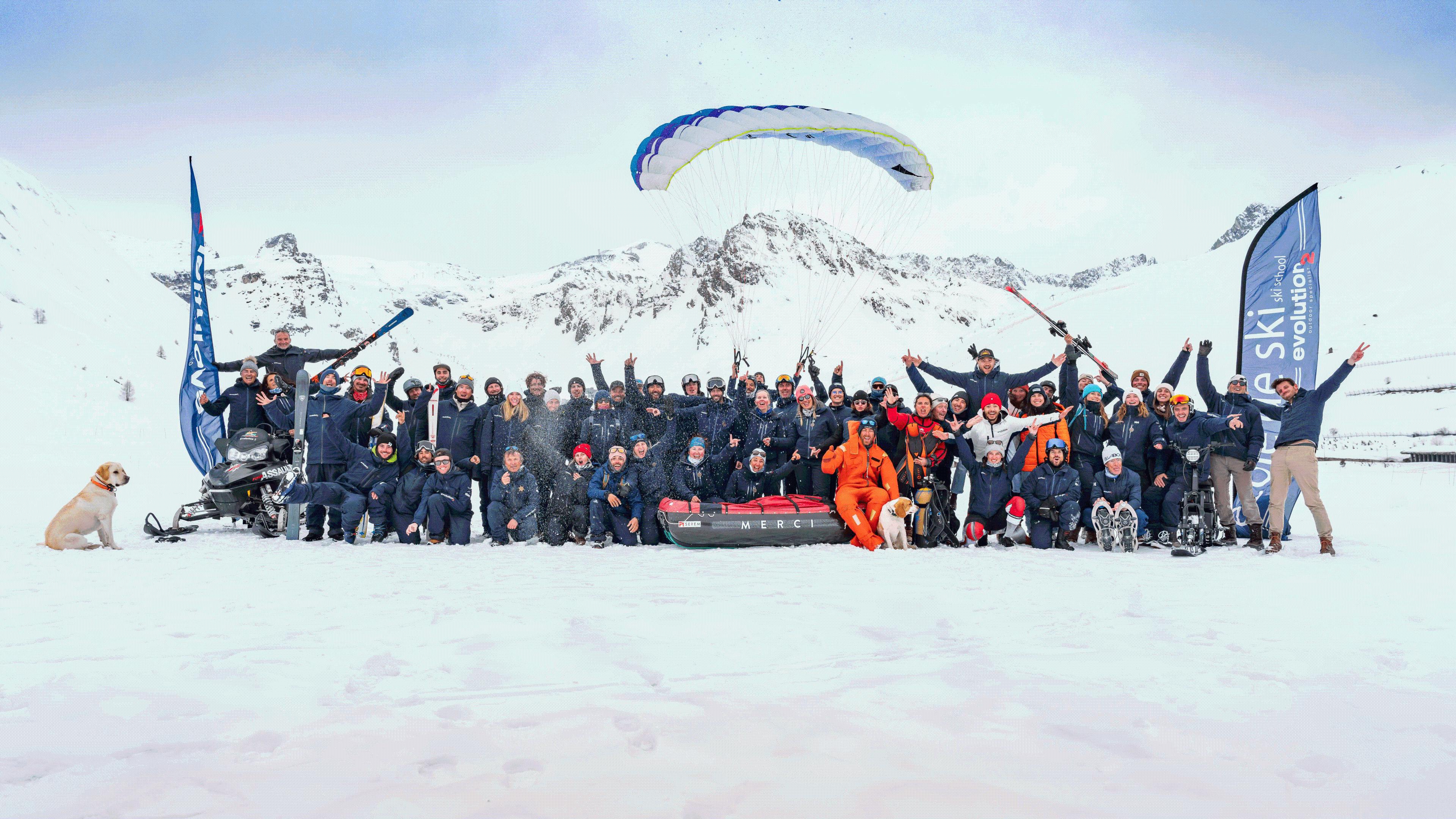Panorama mozzafiato con montagne e mare, dove hanno luogo le attività di École de ski Evolution 2 Tignes.