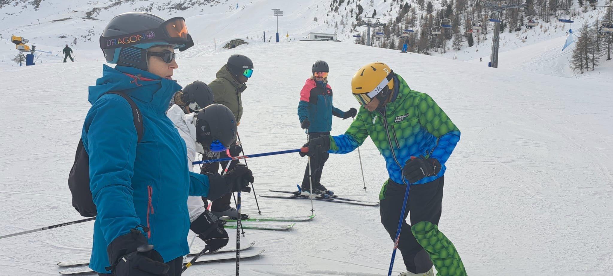 Lezioni di sci offerte da maestri indipendenti a La Thuile.