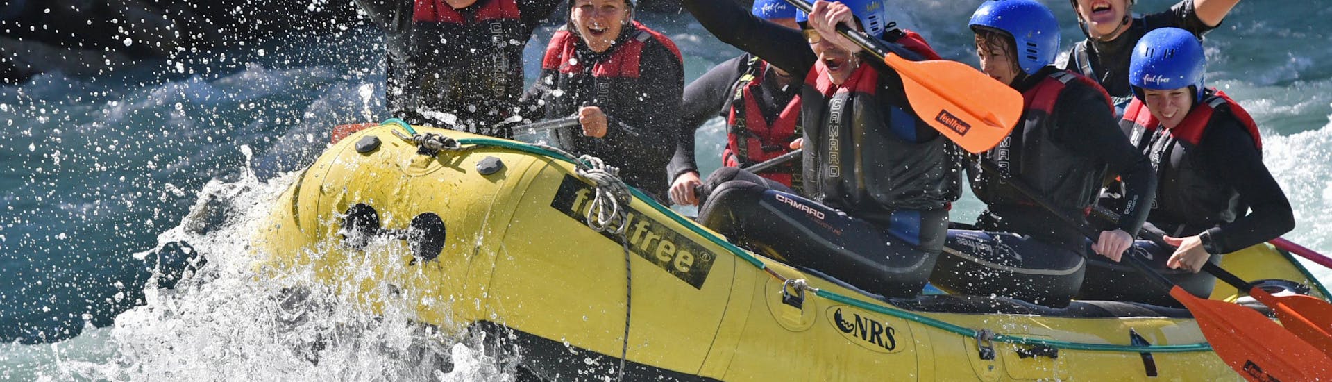 People having fun while Rafting with feelfree Outdoor Professionals Ötztal.