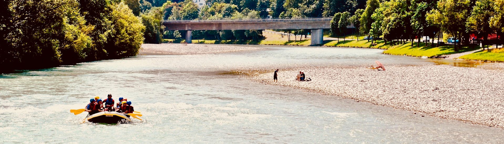 Rivière à Bad Tolz lors d'une activité de rafting en Allemagne.