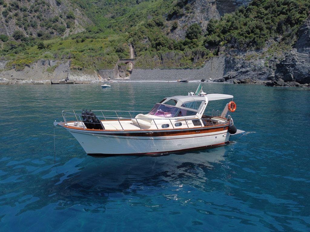 Fish & Chill Cinque Terre Beeindruckende Landschaften mit Bergen und Meer, wo Aktivitäten von Fish & Chill Cinque Terre stattfinden.