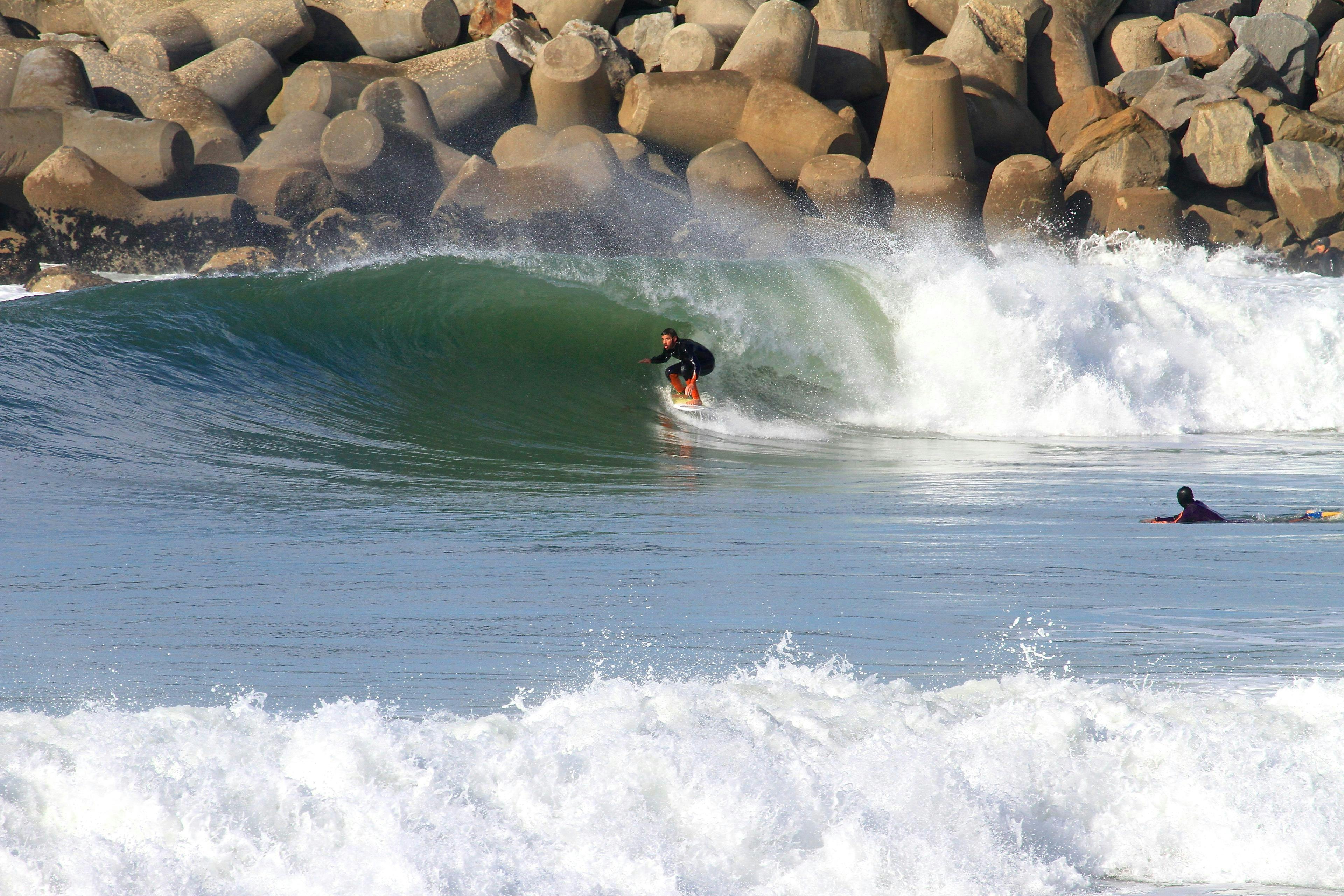 Paisajes impresionantes de montaña y mar, donde tienen lugar las experiencias de Green Coast Espinho.