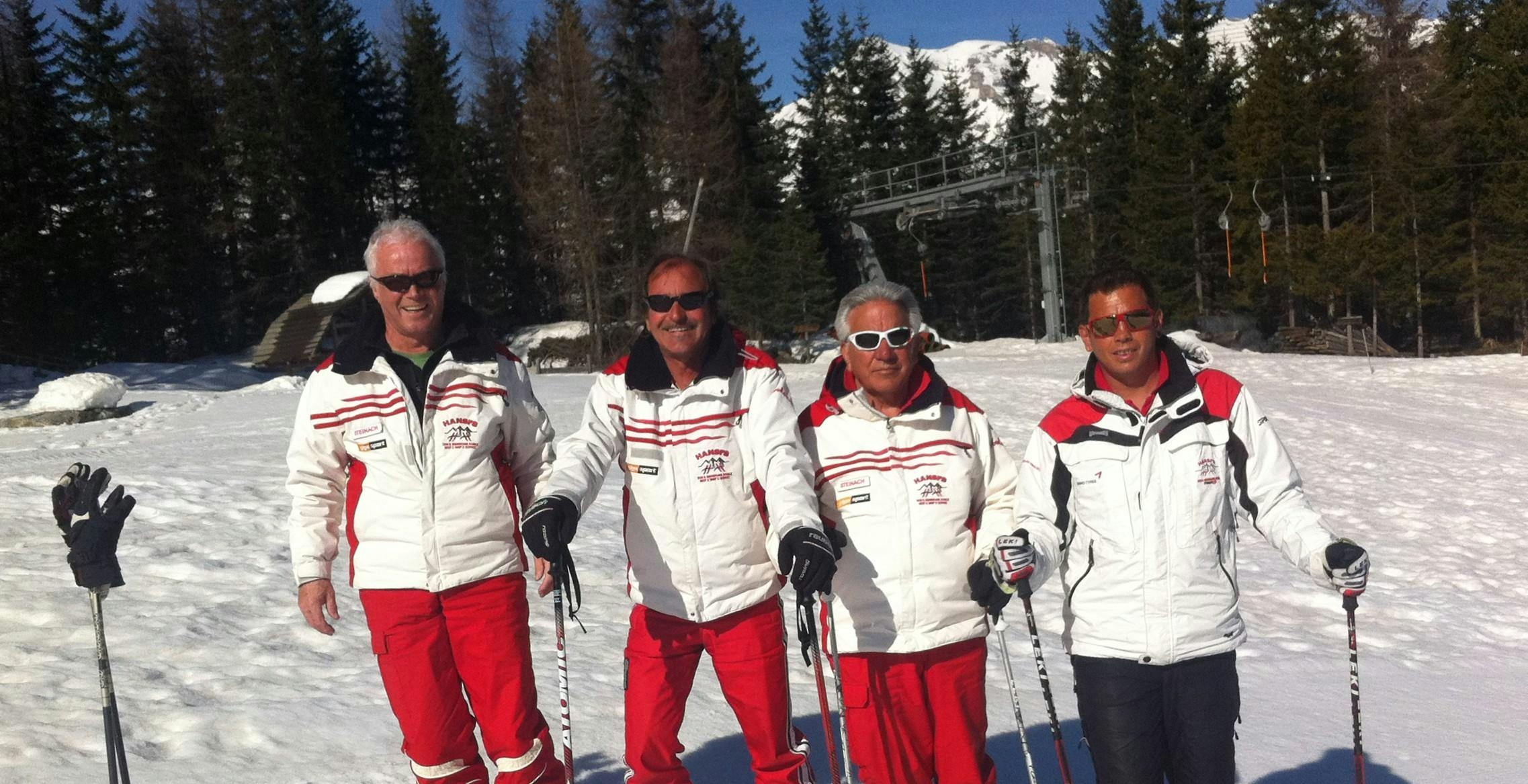 hansis-skischule-steinach-am-brenner-hero Beautiful landscapes showcasing mountains and sea, where the experiences of Hansis Skischule Steinach am Brenner are taking place.