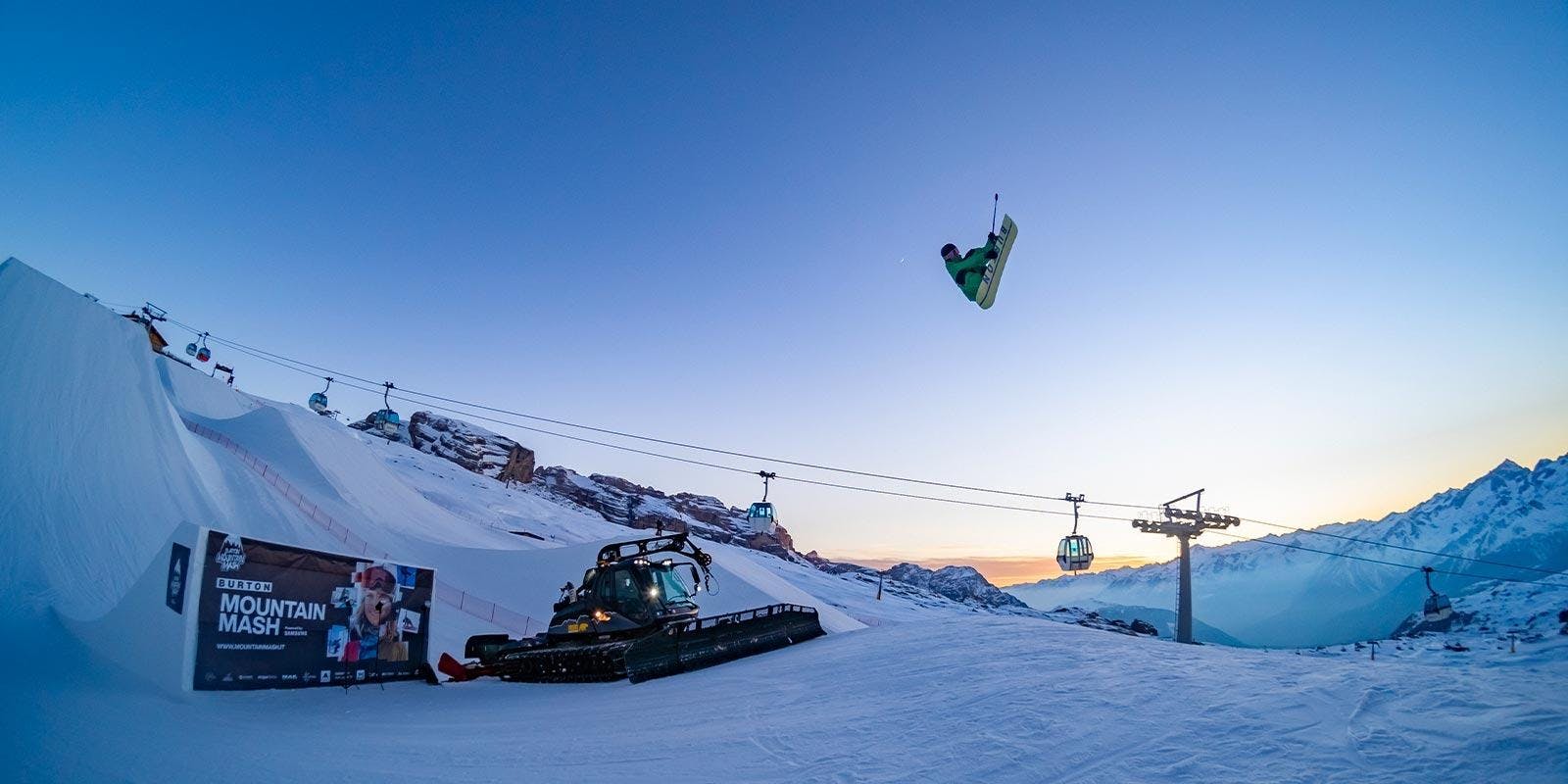 Scuola Italiana Sci K2 Madonna di Campiglio Beeindruckende Landschaften mit Bergen und Meer, wo Aktivitäten von Scuola Italiana Sci K2 Madonna di Campiglio stattfinden.
