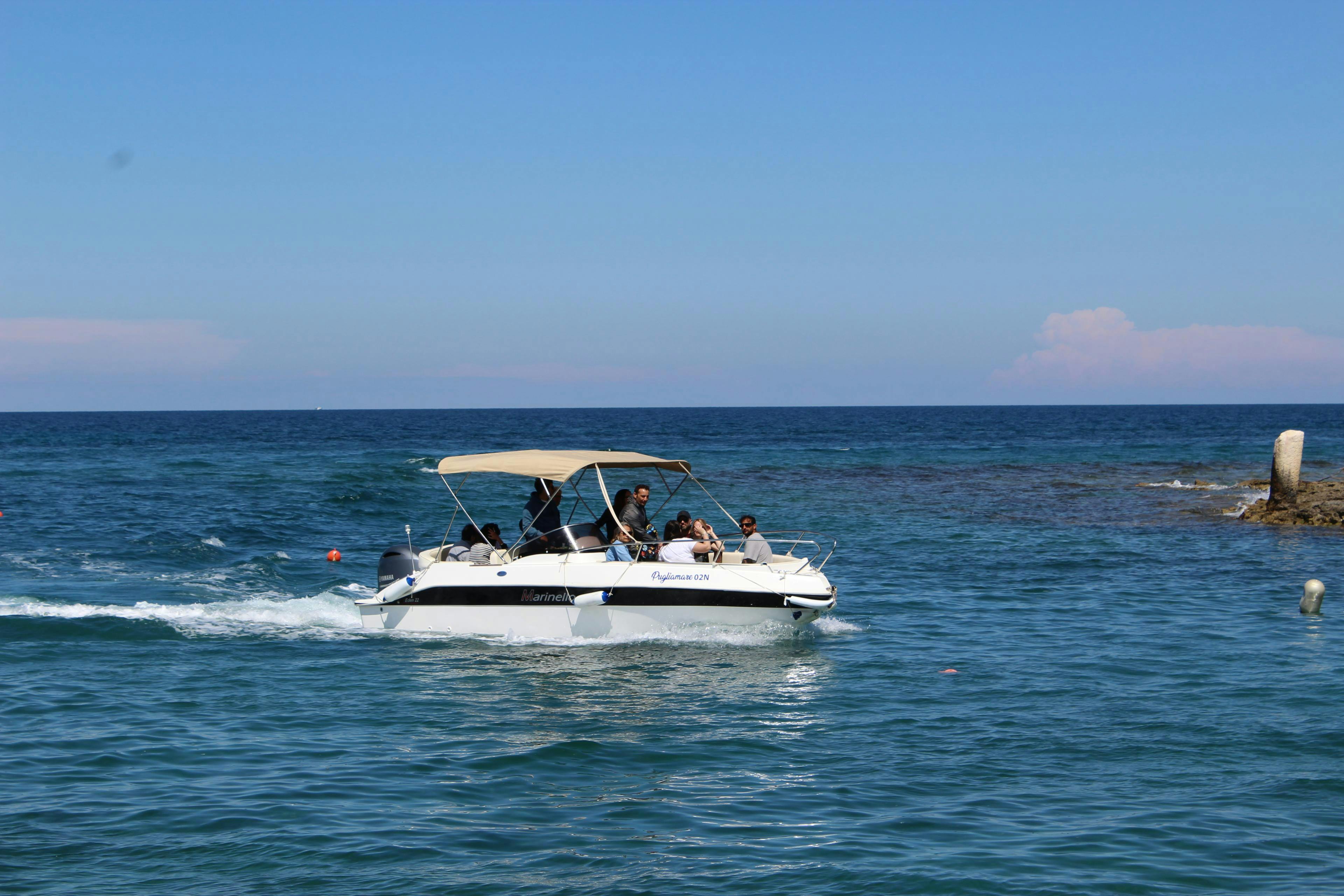 Beautiful landscapes showcasing mountains and sea, where the experiences of Pugliamare Polignano a Mare are taking place.