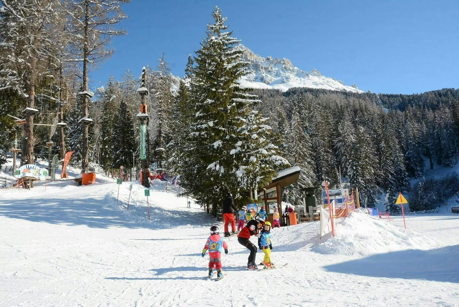 Ski und Snowboardschule Obereggen L’espace enfants de l’école de ski d’Obereggen.