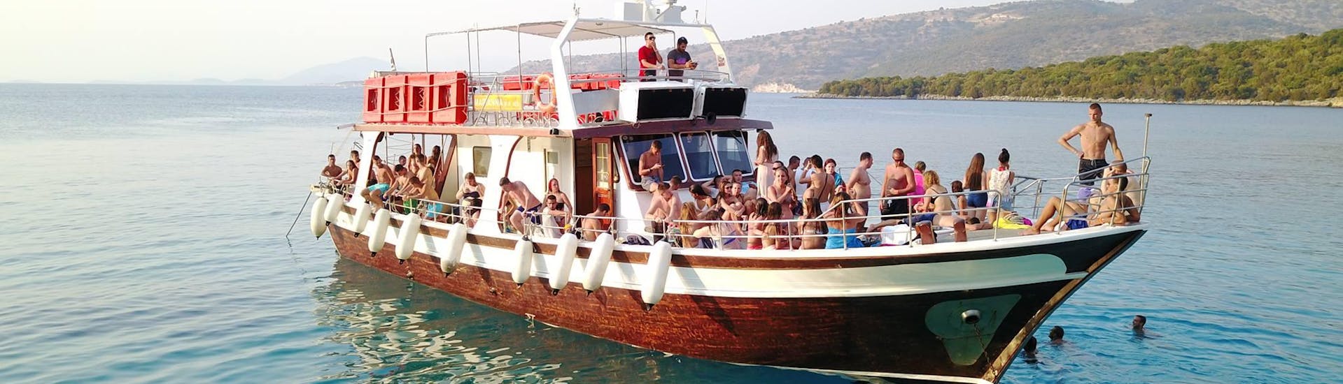 Pictures of the boat of Kavos Cruises used for boat trips. 