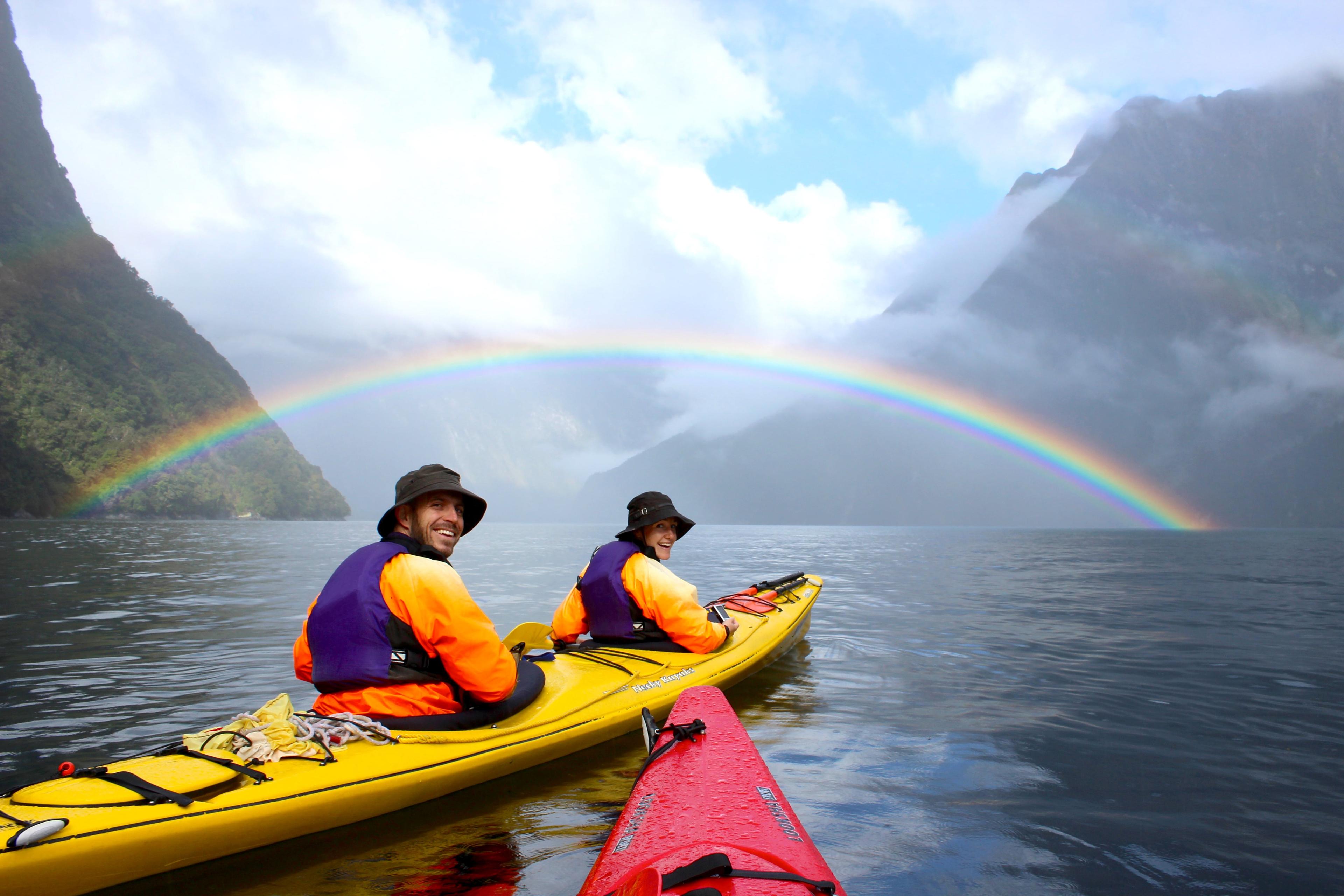 ▷ Kayak Tour in Milford Sound Fjord from 109 US$ - CheckYeti