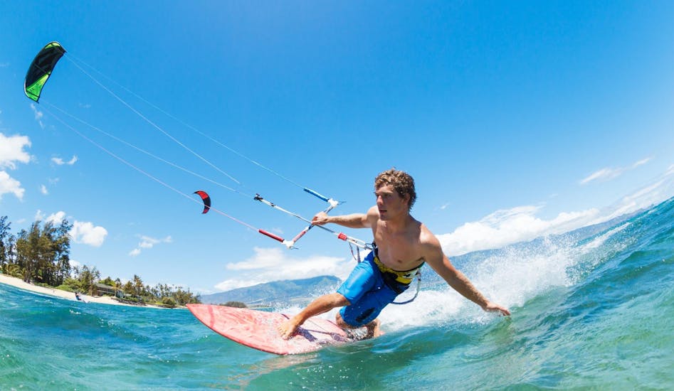 Privater Kitesurfkurs für Kinder &amp; Erwachsene für Anfänger mit Surfer Tarifa - Hero image