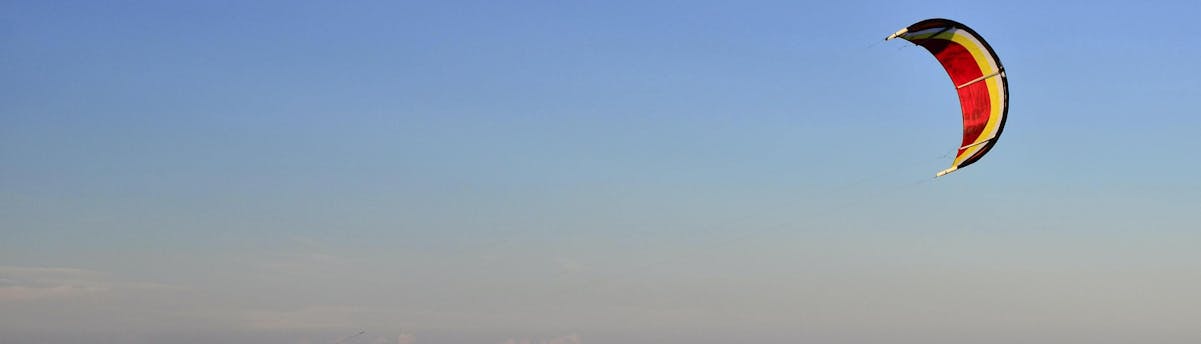 kitesurfing-windsurfing-saint-cyprien_SEM-Resort-Hero .