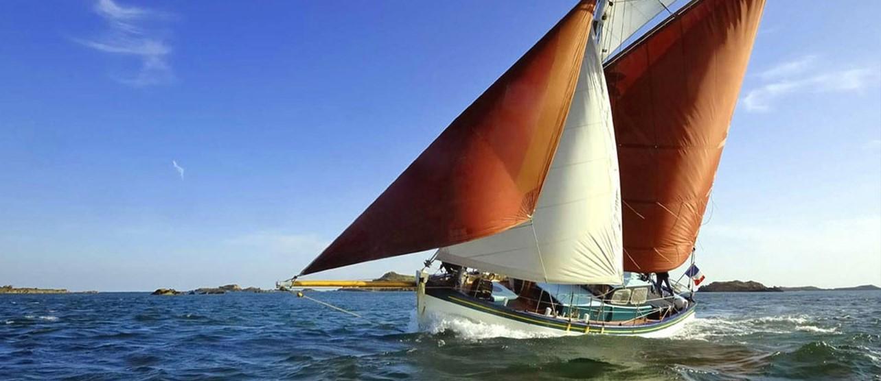 The Tall Ship on a boat trip in the Morbihan with Le Courrier des Îles.