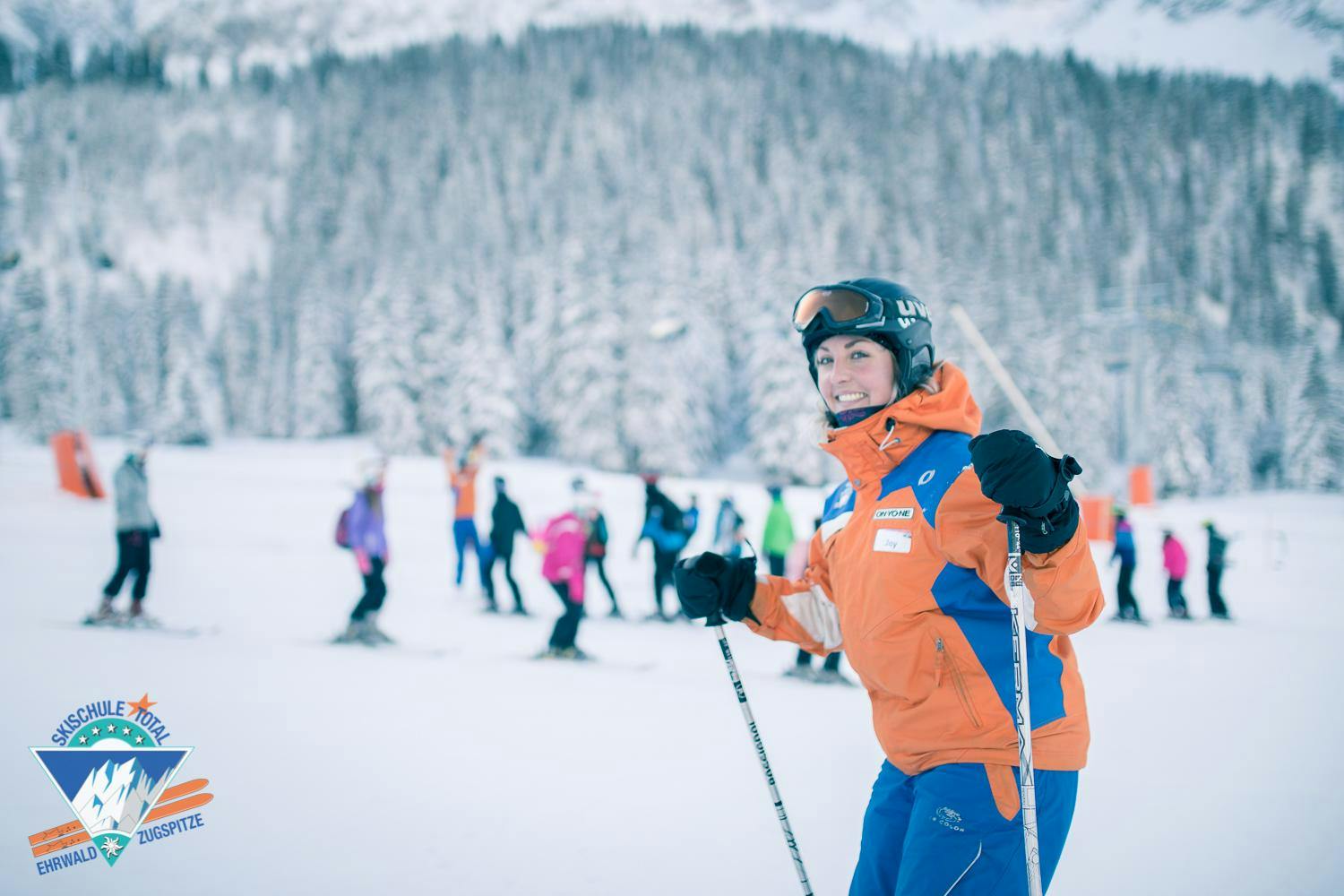 Mette_Photography-_MP_4126 Beeindruckende Landschaften mit Bergen und Meer, wo Aktivitäten von Skischule Total - Ehrwald stattfinden.