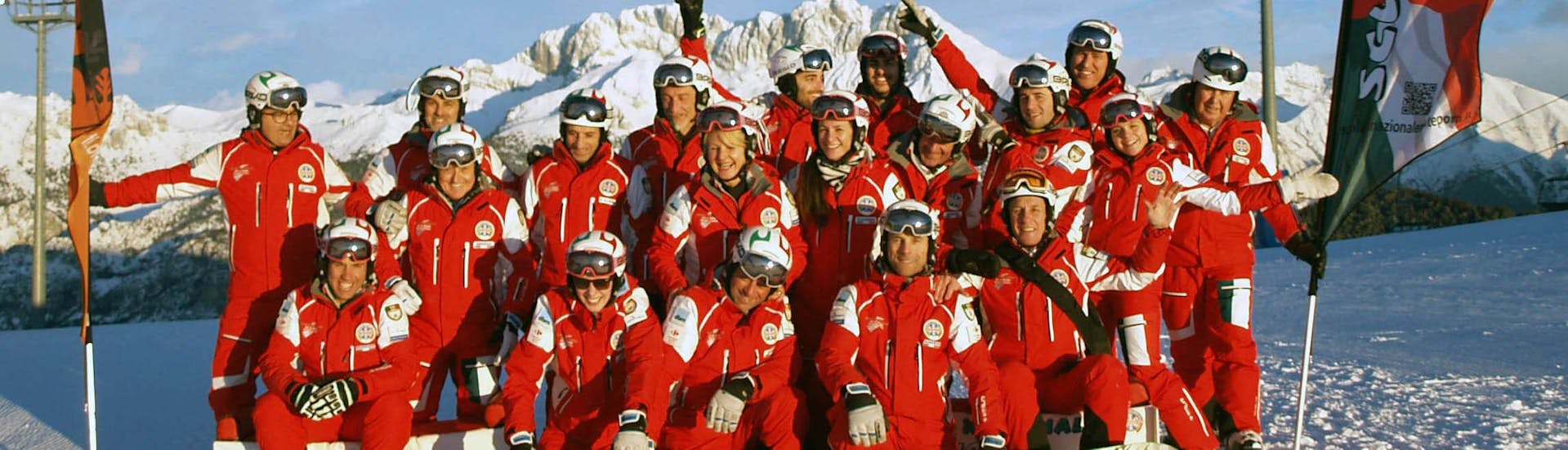 The big family of Scuola sci nazionale Monte Pora.