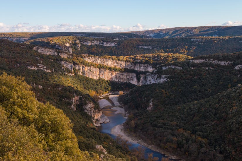 View of the Ardèche Gorges with Océanide Canoë. 