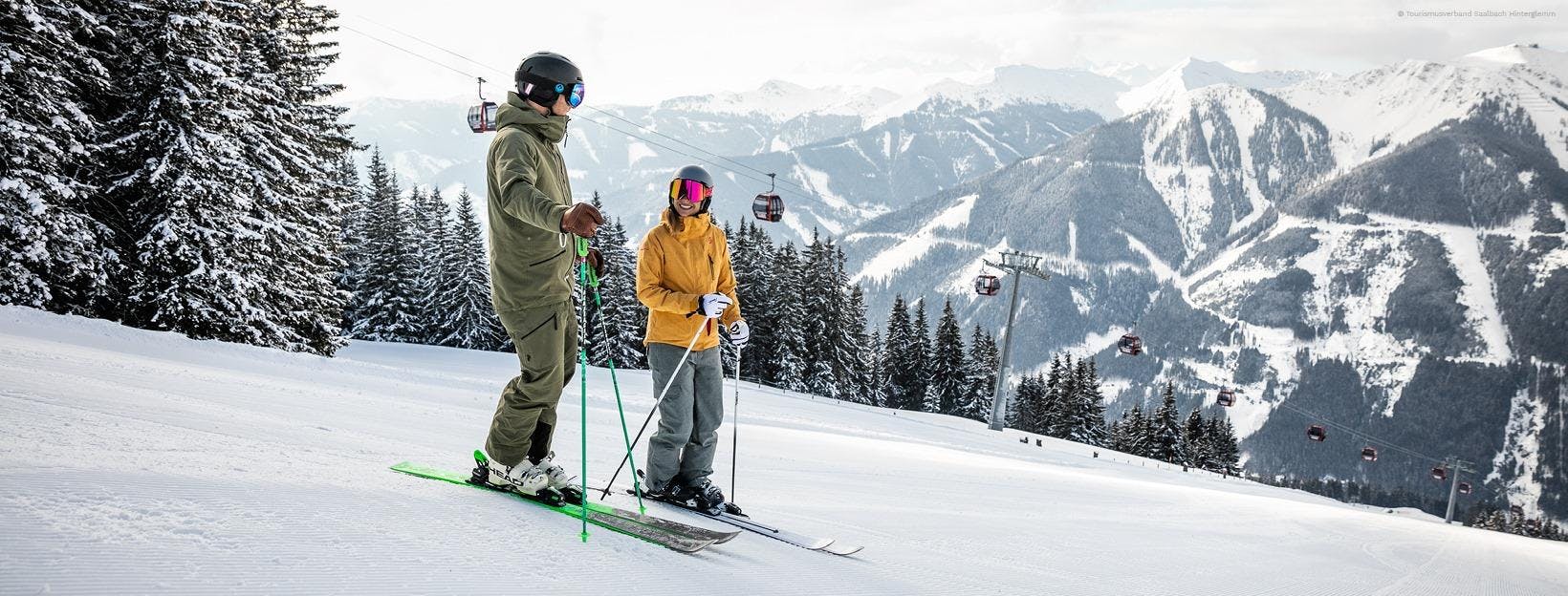 onSki-cover Beautiful landscapes showcasing mountains and sea, where the experiences of OnSki Saalbach-Hinterglemm are taking place.