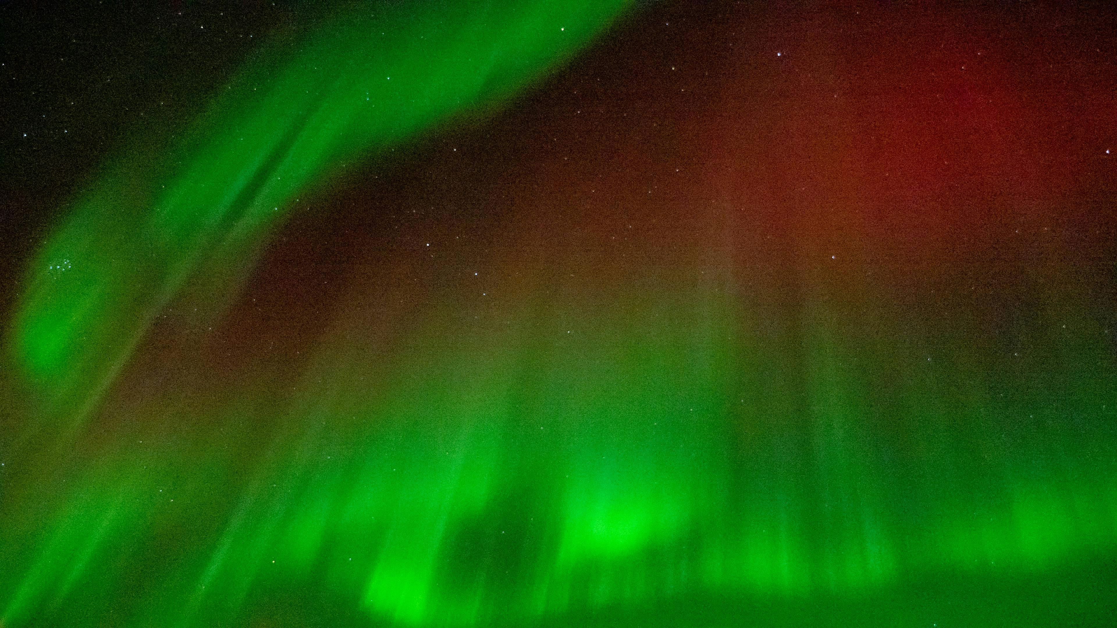 Paisajes impresionantes de montaña y mar, donde tienen lugar las experiencias de Northern Future Rovaniemi.