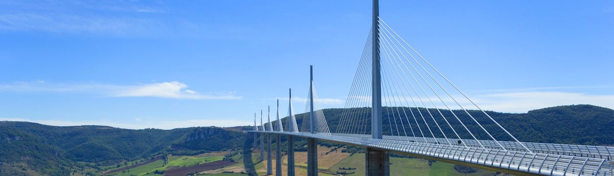 parapente-millau_SEM-Resort-Hero .
