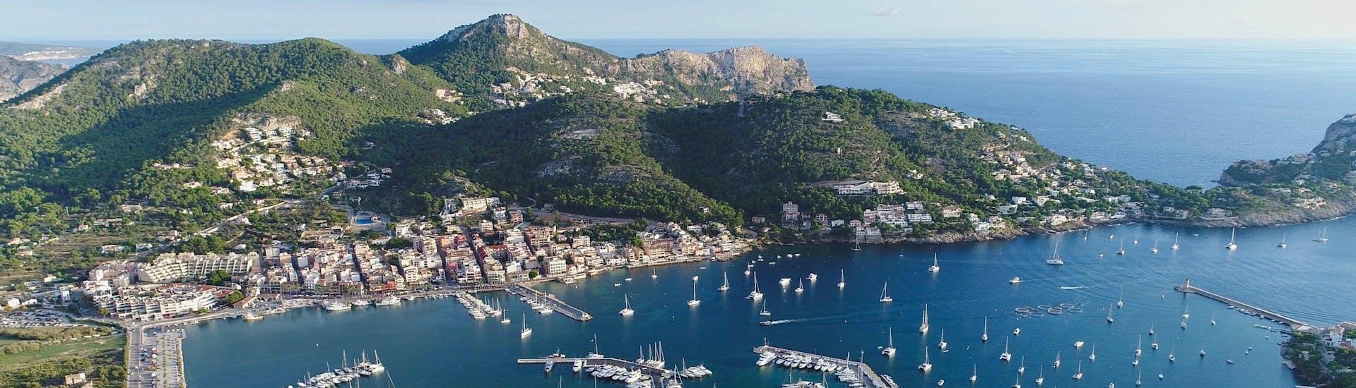 Vista de Port d'Andratx, Mallorca, un hermoso destino de vacaciones. 