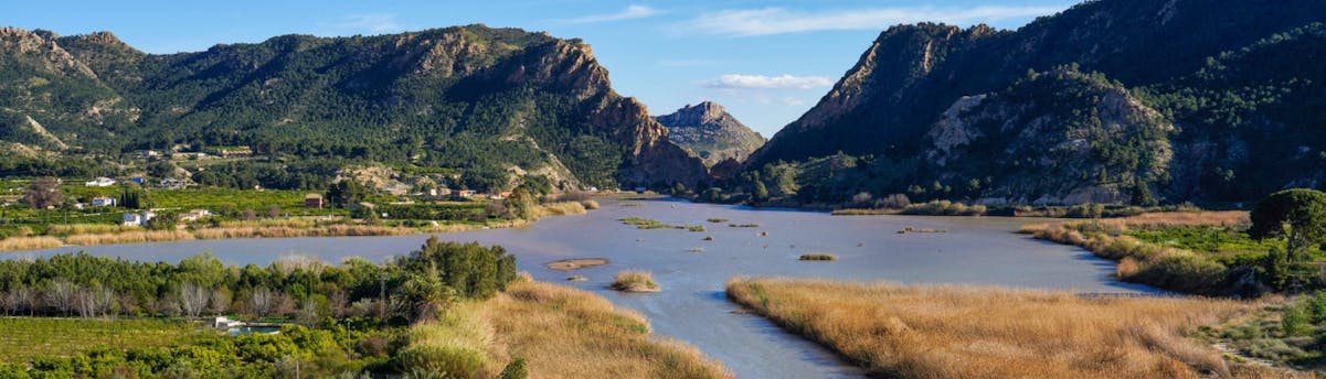 rafting-canyoning-murcia_SEM-Resort-Hero An image of the Ojor Reservoir along the Rio Segura, close to where people go rafting in Murcia.