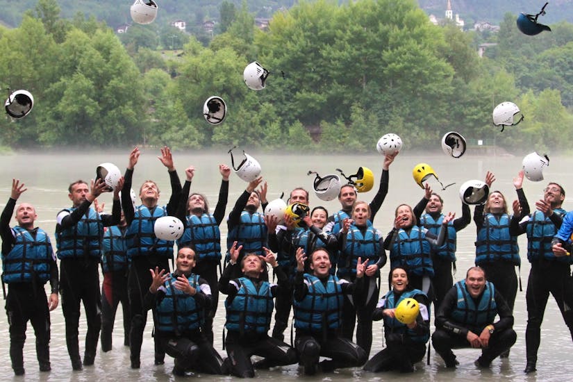 Persons-laughing-at-a-rafting-tour.