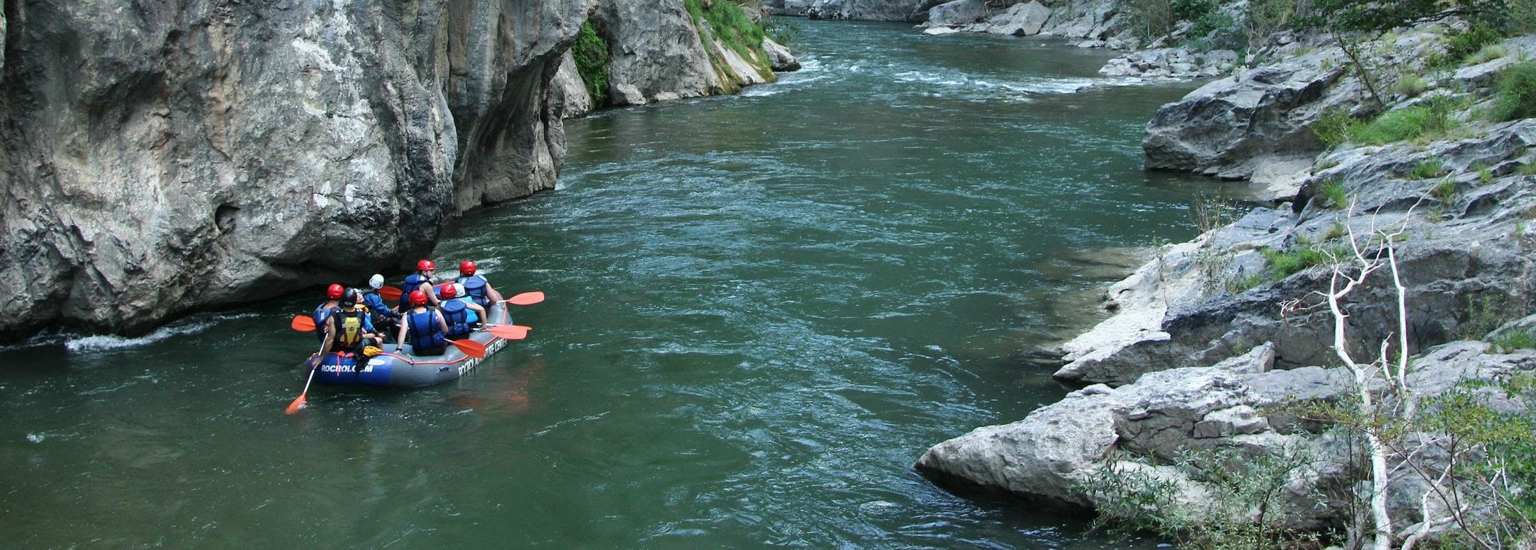 ROCROI Background Panorama mozzafiato con montagne e mare, dove hanno luogo le attività di ROCROI - Llavorsí / Andorra.