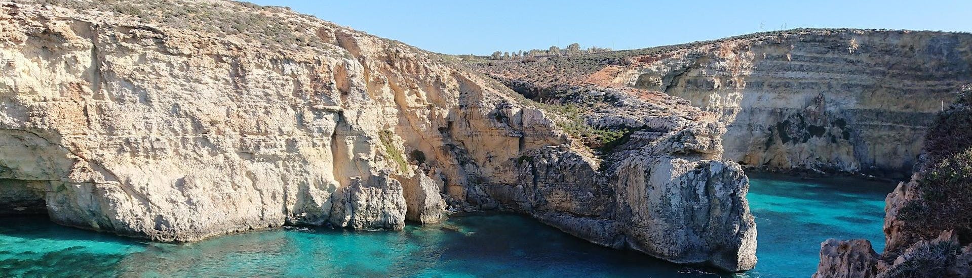 Vista de la isla de Malta, donde tienen lugar las actividades de Rush Watersports.