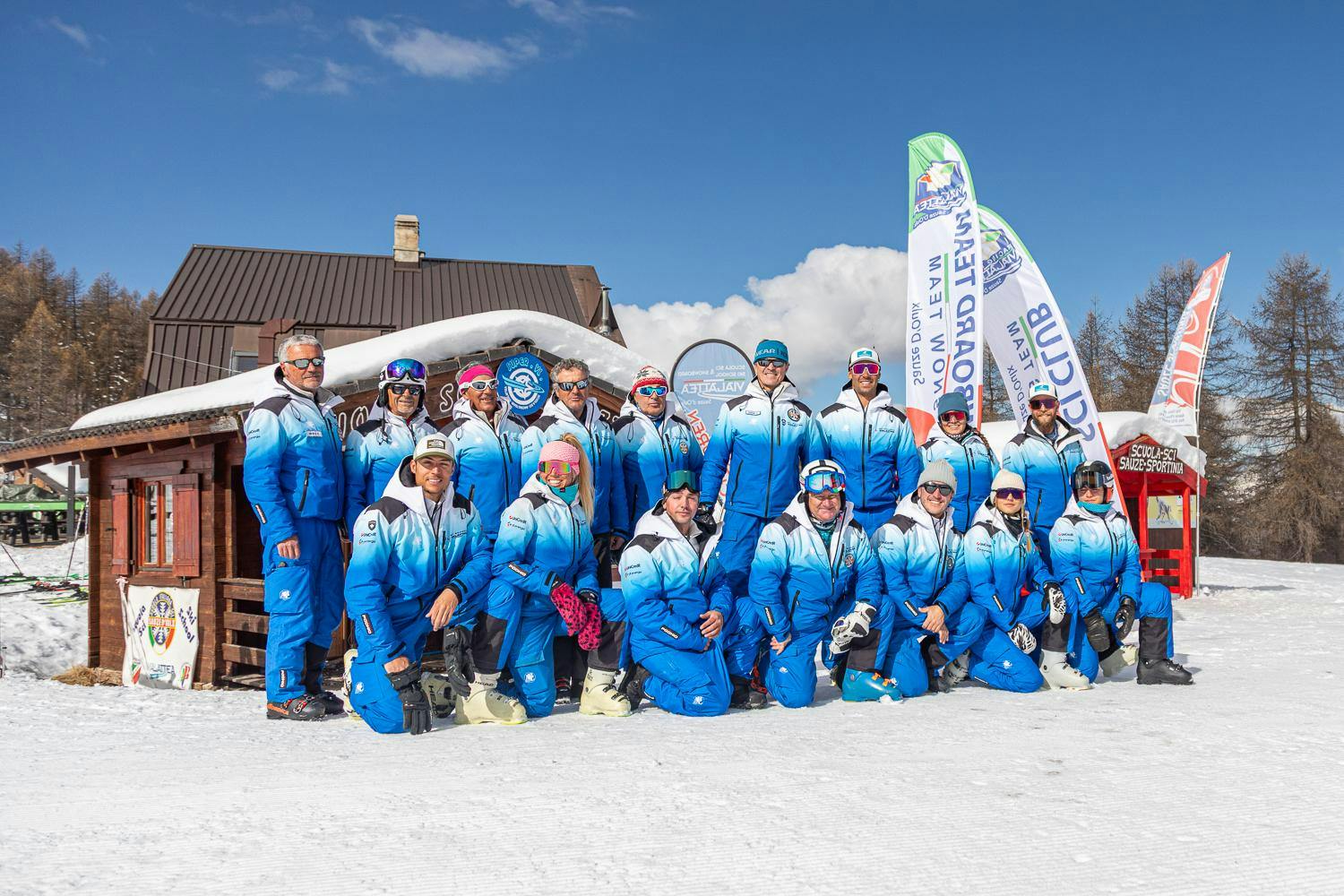 Scuola di Sci Vialattea Sauze d'Oulx Beautiful landscapes showcasing mountains and sea, where the experiences of Scuola di Sci Vialattea Sauze d'Oulx are taking place.