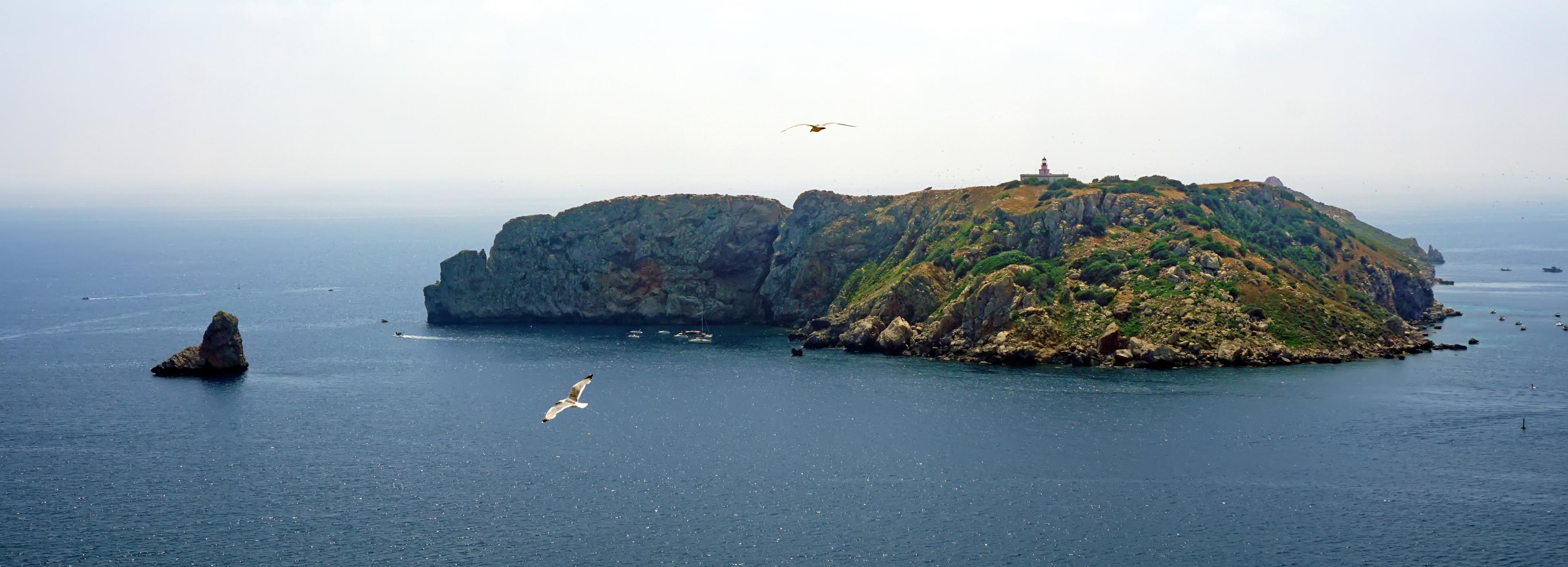 Vista sulle Isole Medes al largo della Costa Brava, Spagna.