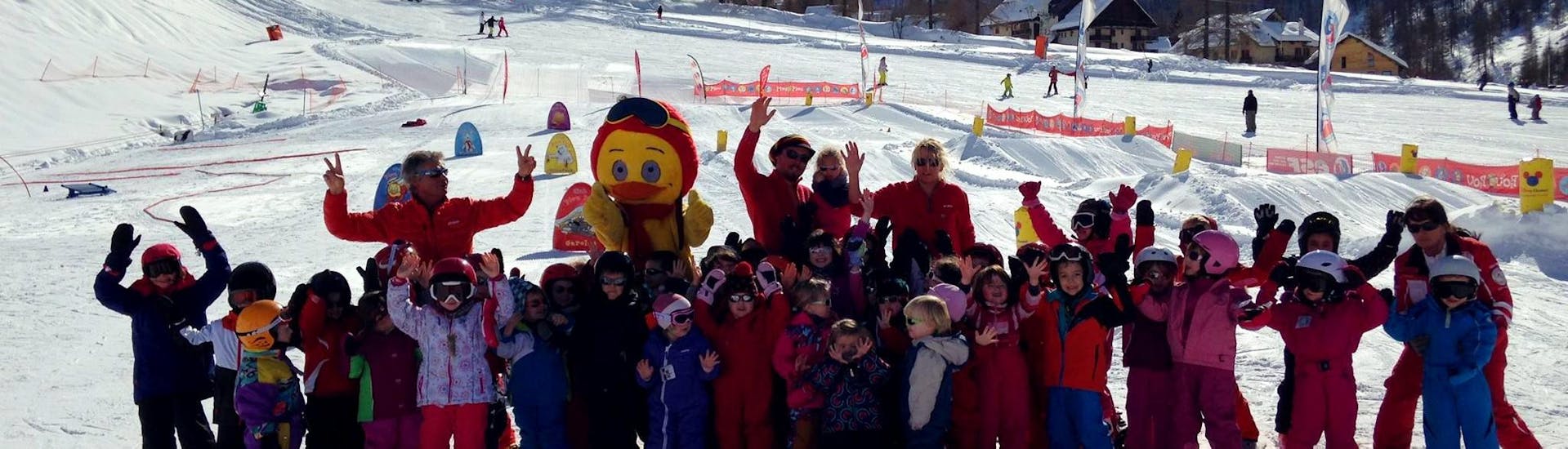 Après une super semaine de cours de ski enfants au Club Piou Piou de l'ESF d'Abriès Haut-Guil il est temps de célébrer. 