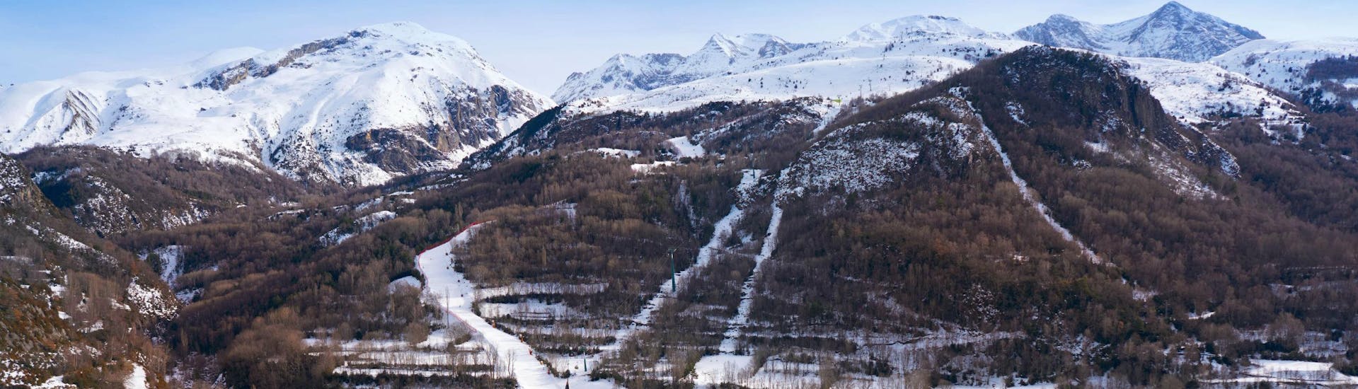 An image of the Spanish town of Panticosa, where local ski schools offer ski lessons for beginners who want to learn to ski.